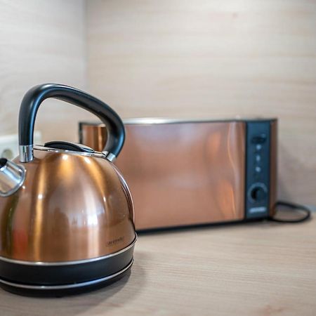 Golden Design Apartment Familie Business 6 Pers Buero Fitnessecke Naehe Messe Dus 1000 Mbit Duisburg Zewnętrze zdjęcie