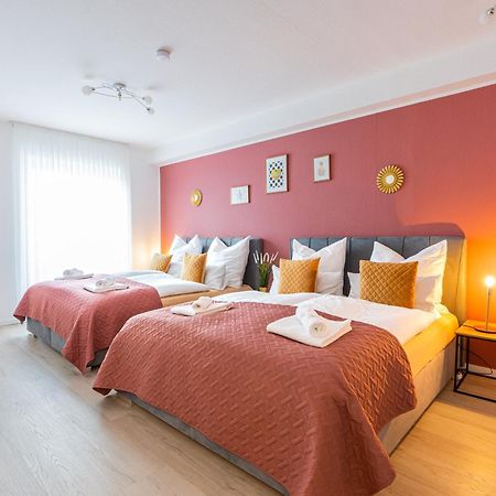 Golden Design Apartment Familie Business 6 Pers Buero Fitnessecke Naehe Messe Dus 1000 Mbit Duisburg Zewnętrze zdjęcie