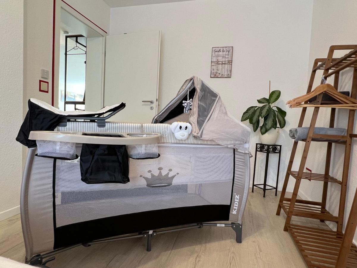 Golden Design Apartment Familie Business 6 Pers Buero Fitnessecke Naehe Messe Dus 1000 Mbit Duisburg Zewnętrze zdjęcie