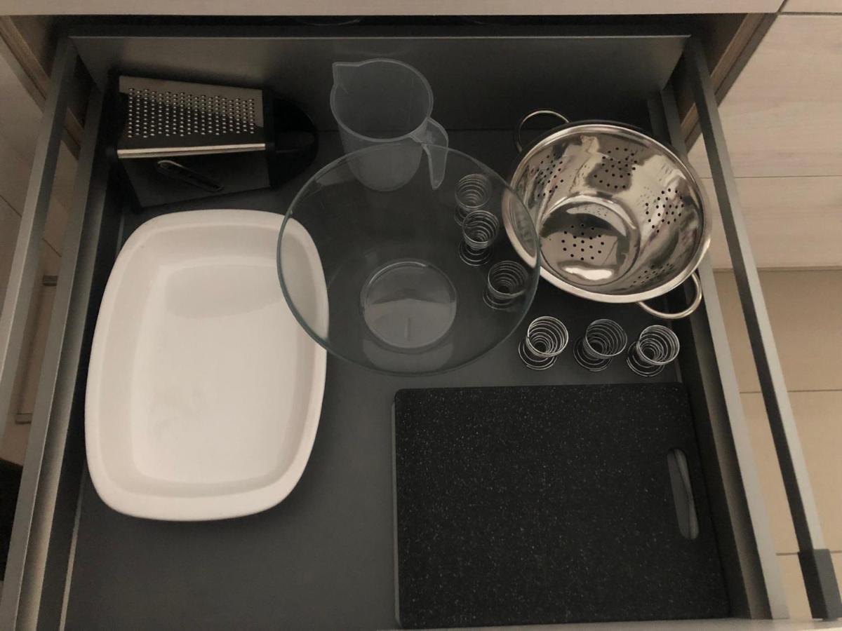 Golden Design Apartment Familie Business 6 Pers Buero Fitnessecke Naehe Messe Dus 1000 Mbit Duisburg Zewnętrze zdjęcie