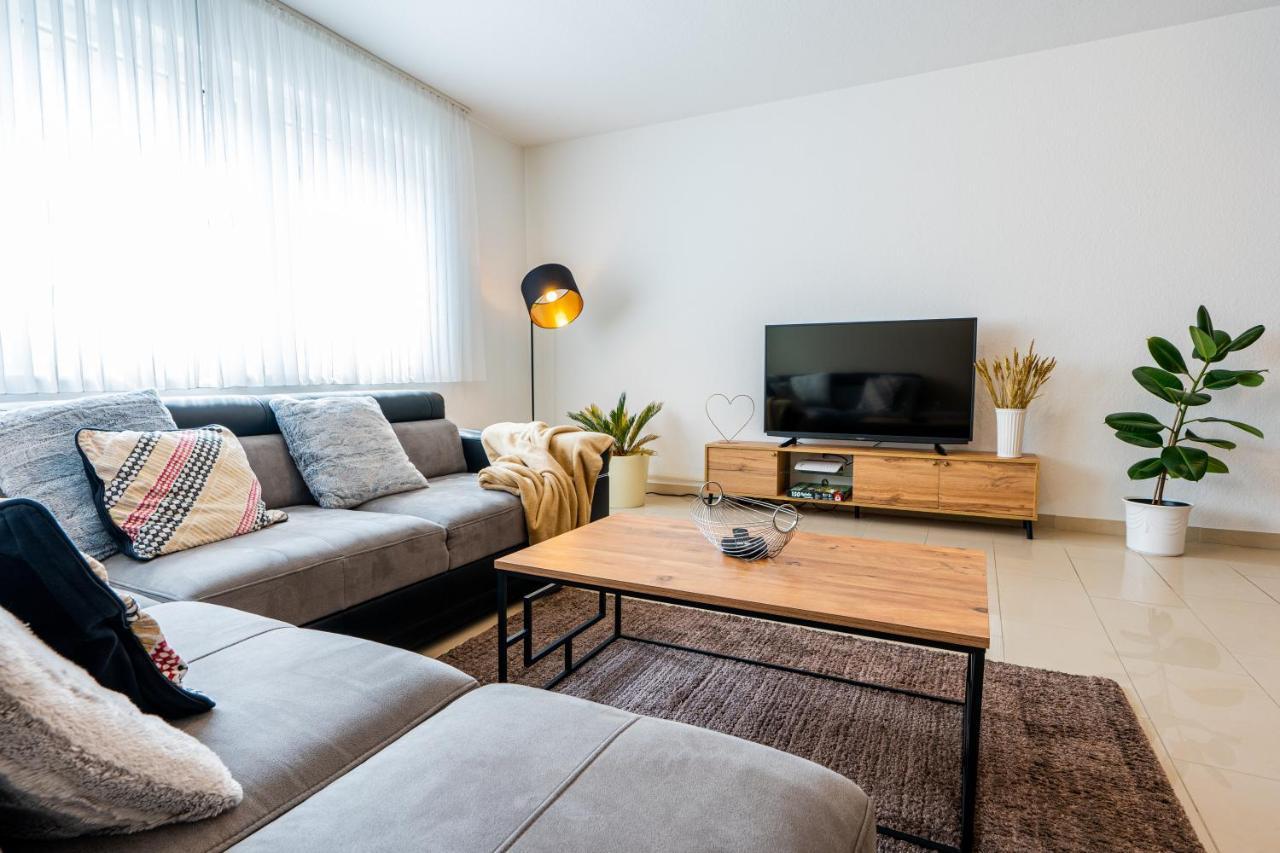 Golden Design Apartment Familie Business 6 Pers Buero Fitnessecke Naehe Messe Dus 1000 Mbit Duisburg Zewnętrze zdjęcie