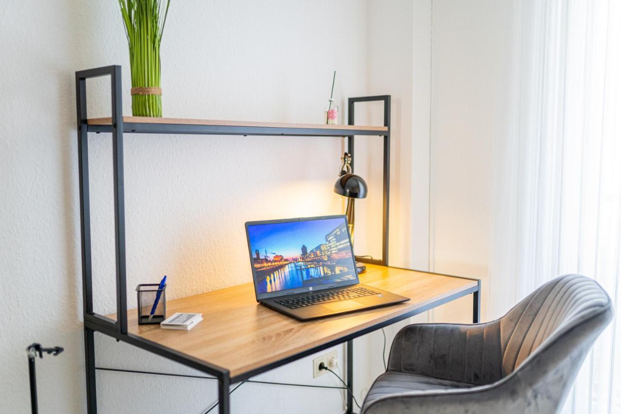 Golden Design Apartment Familie Business 6 Pers Buero Fitnessecke Naehe Messe Dus 1000 Mbit Duisburg Zewnętrze zdjęcie