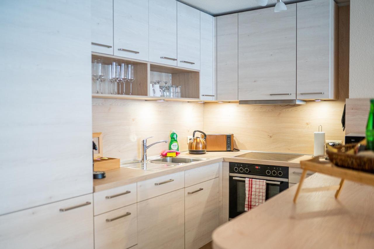 Golden Design Apartment Familie Business 6 Pers Buero Fitnessecke Naehe Messe Dus 1000 Mbit Duisburg Zewnętrze zdjęcie