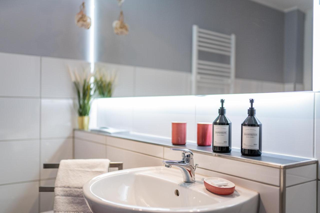 Golden Design Apartment Familie Business 6 Pers Buero Fitnessecke Naehe Messe Dus 1000 Mbit Duisburg Zewnętrze zdjęcie