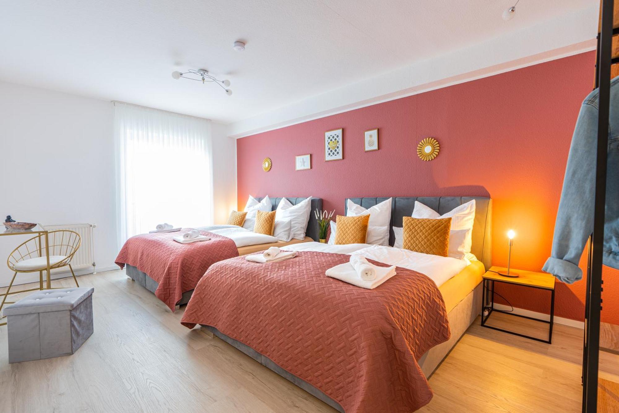 Golden Design Apartment Familie Business 6 Pers Buero Fitnessecke Naehe Messe Dus 1000 Mbit Duisburg Zewnętrze zdjęcie